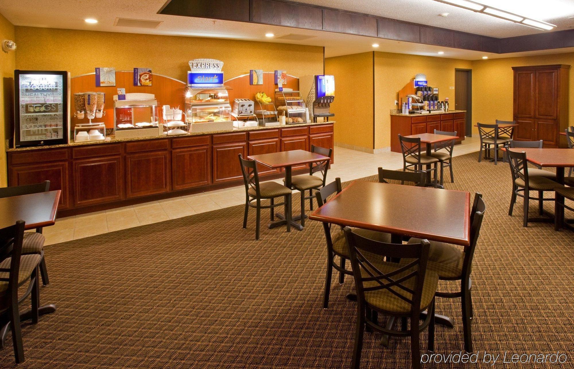 Holiday Inn Express Le Claire Riverfront-Davenport By Ihg Extérieur photo
