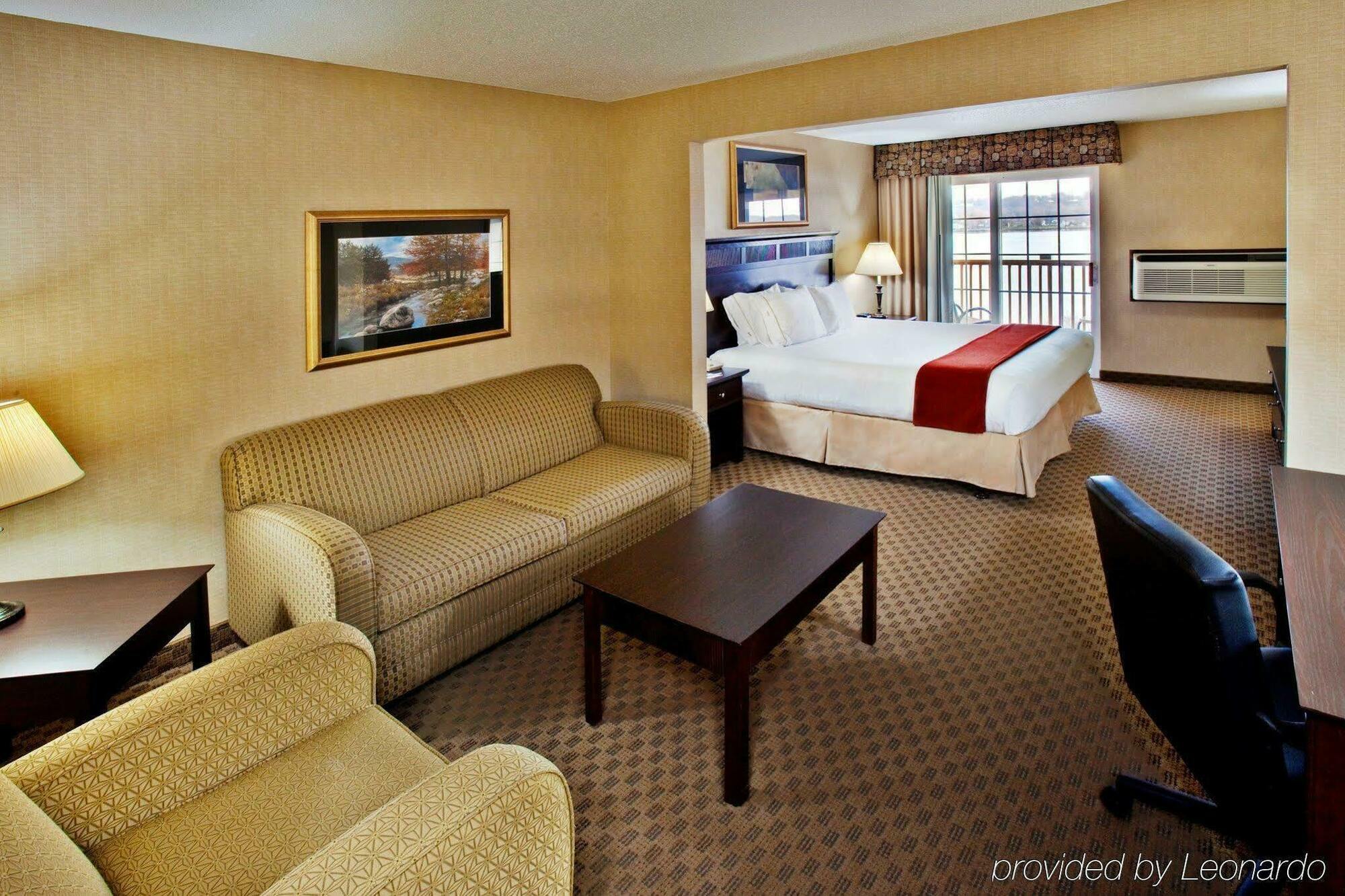 Holiday Inn Express Le Claire Riverfront-Davenport By Ihg Extérieur photo
